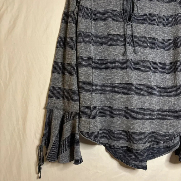 We the Free Gray Blue Striped Tie Flare Sleeve Knit Top Tunic Size Small Boho - Picture 4 of 15